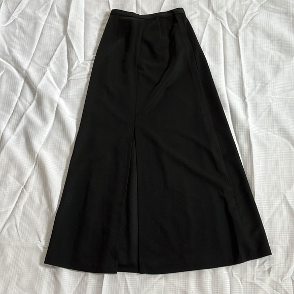 Black Maxi-Skirt - Picture 4 of 5